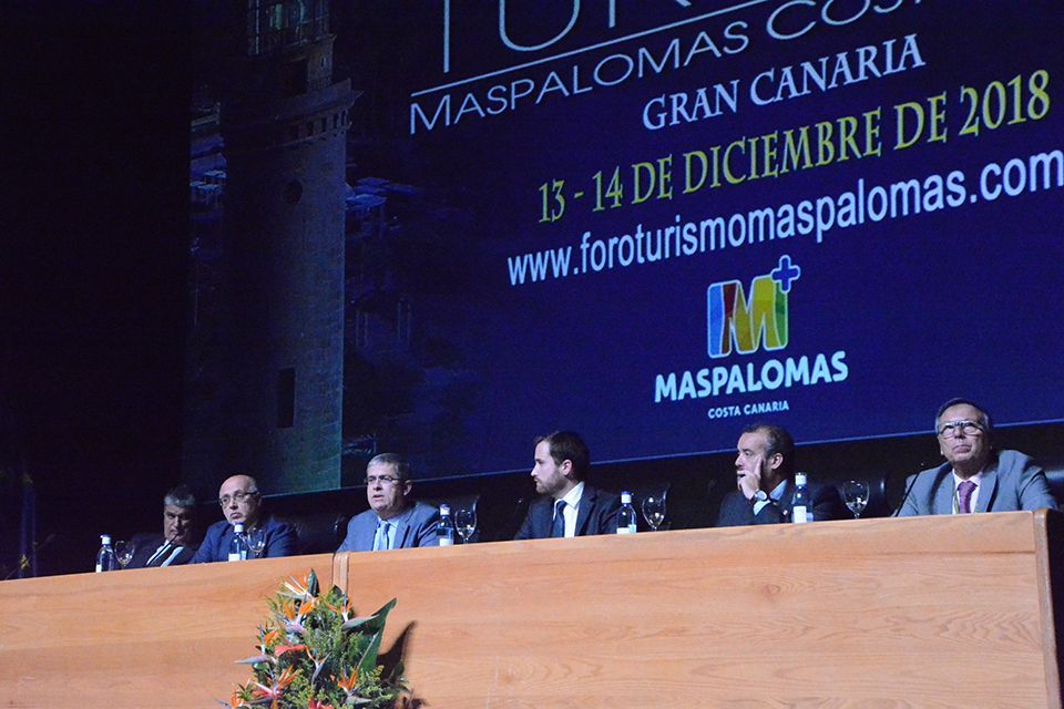 Más de mil personas asisten al VI Foro Internacional de Turismo de