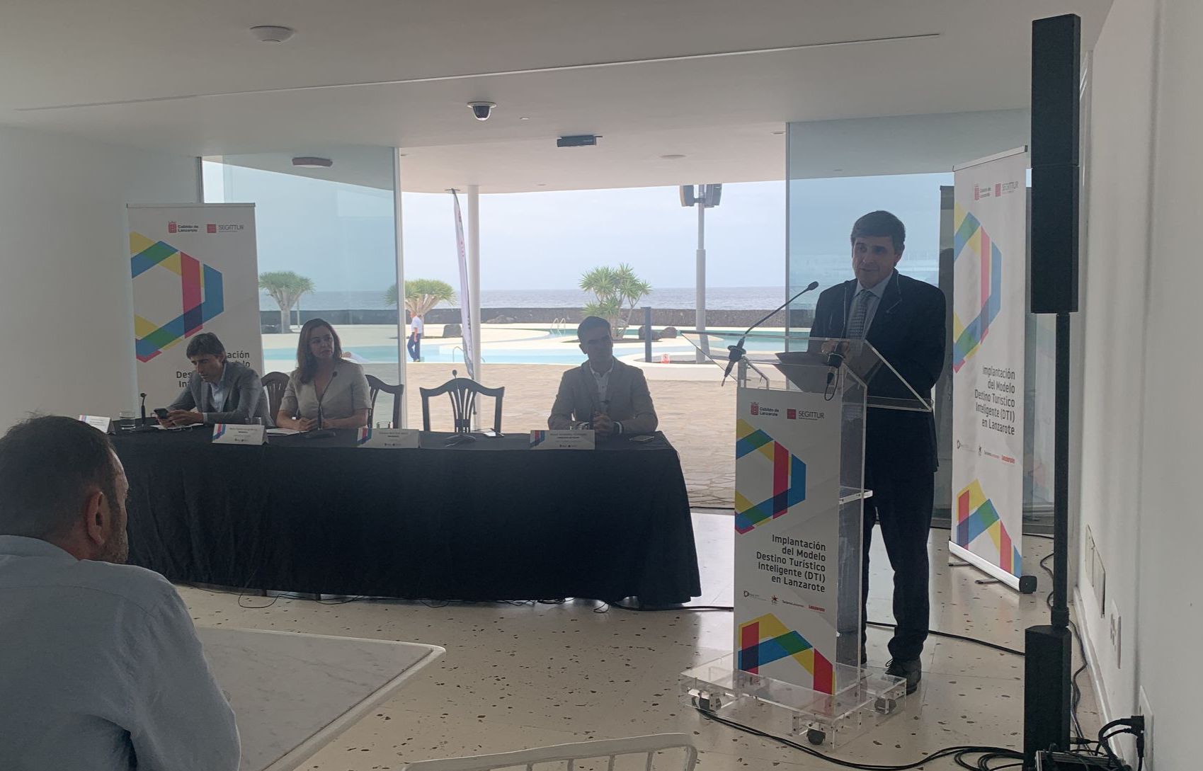 Segittur y Cabildo de Lanzarote firman un acuerdo para promover el ...