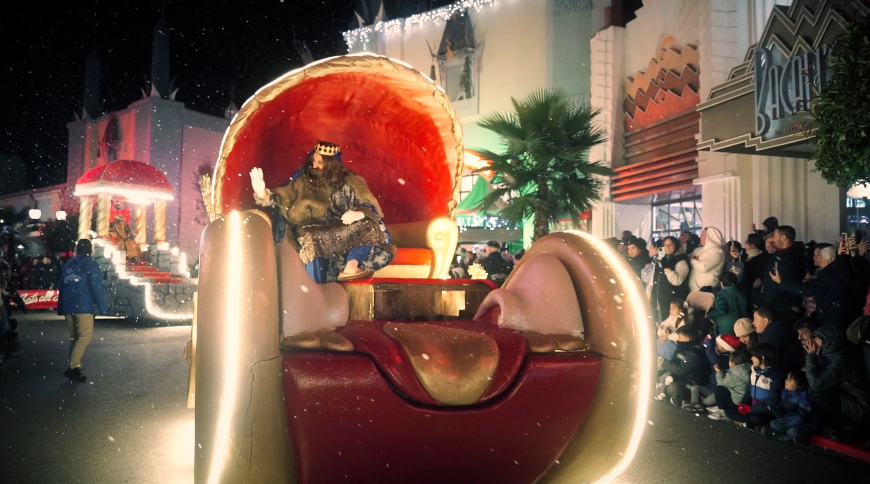 Parque Warner recibe a los Reyes Magos con una gran cabalgata - Gaceta ...